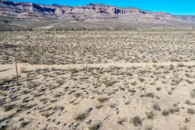 4302 W Speedway Rd, Yucca, AZ 86438 - Photo 6