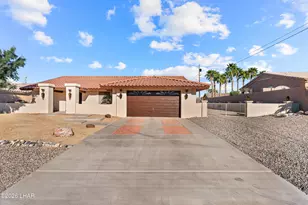 2981 Coconino Dr, Lake Havasu City, AZ 86406 - Photo 2