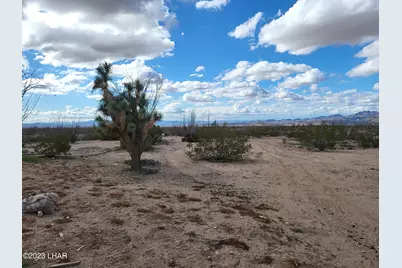 3630 W Yellow Bird Dr, Yucca, AZ 86438 - Photo 1