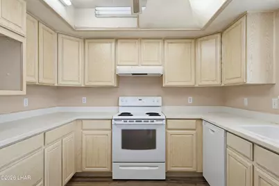 1350 Beefeater Dr, Lake Havasu City, AZ 86404 - Photo 10