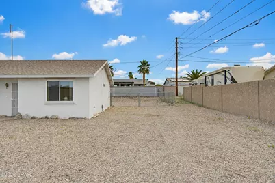 1350 Beefeater Dr, Lake Havasu City, AZ 86404 - Photo 2