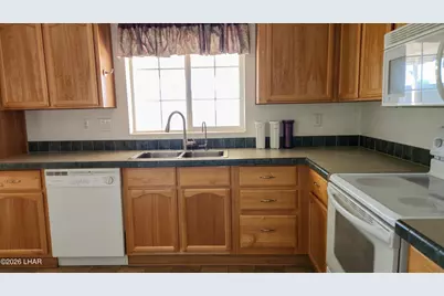 49575 Rainbow Way, Quartzsite, AZ 85346 - Photo 10