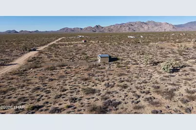 122 S Carrow Rd, Yucca, AZ 86438 - Photo 38