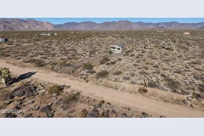 122 S Carrow Rd, Yucca, AZ 86438 - Photo 36