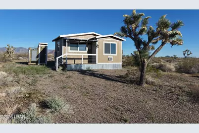 122 S Carrow Rd, Yucca, AZ 86438 - Photo 16