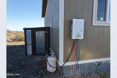 122 S Carrow Rd, Yucca, AZ 86438 - Photo 18