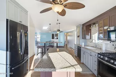 3034 Lake Dr, Lake Havasu City, AZ 86404 - Photo 12