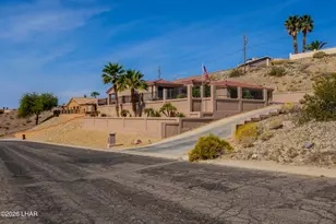 3581 Kickinghorse Dr, Lake Havasu City, AZ 86404 - Photo 2