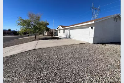 1316 Mohican Dr, Lake Havasu City, AZ 86406 - Photo 2