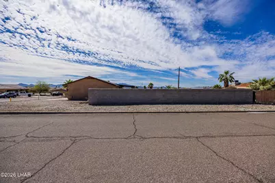 2325 Havasupai Blvd, Lake Havasu City, AZ 86403 - Photo 4