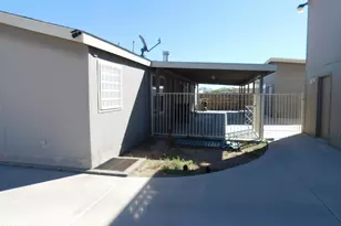 655 W Cowell St, Quartzsite, AZ 85346 - Photo 6