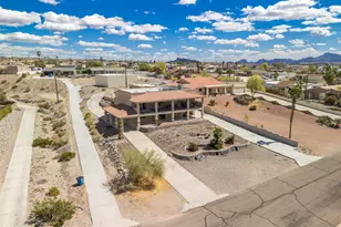 1884 Willow Ave, Lake Havasu City, AZ 86403 - Photo 2