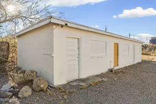 2410 Decker Dr, Bullhead City, AZ 86429 - Photo 32