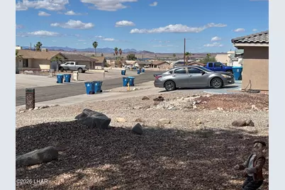 1829 Beavertail Dr, Lake Havasu City, AZ 86403 - Photo 4