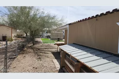 565 S Adobe Ln, Quartzsite, AZ 85346 - Photo 16