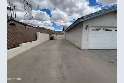1210 Palmas Dr, Lake Havasu City, AZ 86404 - Photo 2