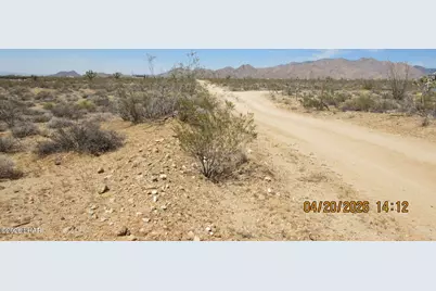 245-18-362 S Carrow Rd, Yucca, AZ 86438 - Photo 2