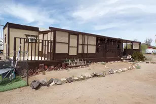 27697 Santa Fe Ave, Bouse, AZ 85325 - Photo 2