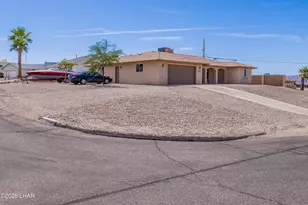 3510 Thunderhawk Dr, Lake Havasu City, AZ 86406 - Photo 2