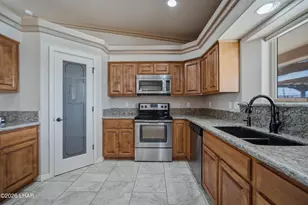 1011 Rolling Hills Dr, Lake Havasu City, AZ 86406 - Photo 16