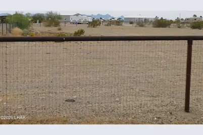 42127 Harms Way, Salome, AZ 85348 - Photo 4