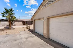 618 Riverboat Dr, Lake Havasu City, AZ 86403 - Photo 2