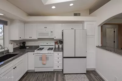 2174 Smoketree Ave N, Lake Havasu City, AZ 86403 - Photo 14
