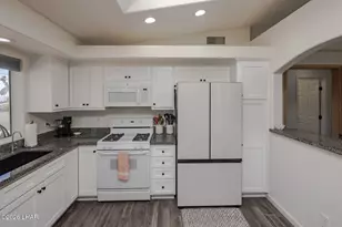 2174 Smoketree Ave N, Lake Havasu City, AZ 86403 - Photo 14