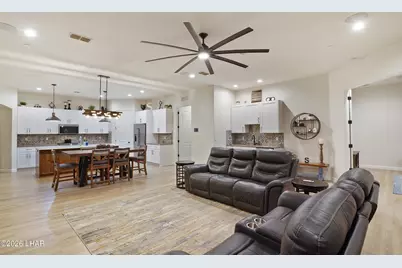 8009 Corte De Las Colinas, Lake Havasu City, AZ 86406 - Photo 14