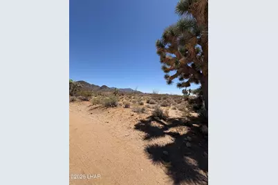 000 E Maricopa Dr, Yucca, AZ 86438 - Photo 2