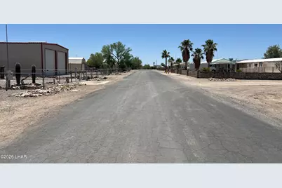 825 S Connor Ln, Quartzsite, AZ 85346 - Photo 24