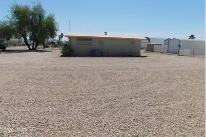 691 W Comanche Dr, Quartzsite, AZ 85346 - Photo 6