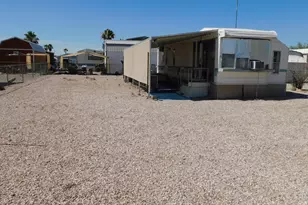 665 W Comanche Dr, Quartzsite, AZ 85346 - Photo 2