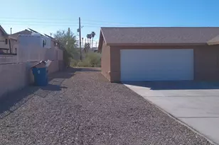 3128 Jamaica Blvd S, Lake Havasu City, AZ 86406 - Photo 2
