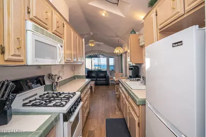 1534 Beachcomber Blvd #L4, Lake Havasu City, AZ 86403 - Photo 8
