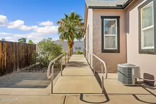 310 E Oak St, Kingman, AZ 86401 - Photo 4