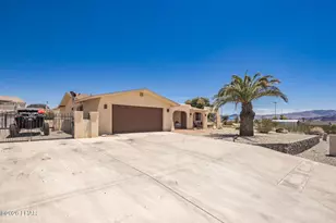 192 Locust Dr, Lake Havasu City, AZ 86403 - Photo 2