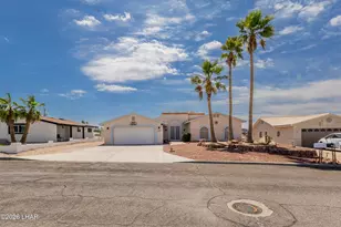 2856 War Eagle Dr, Lake Havasu City, AZ 86406 - Photo 2