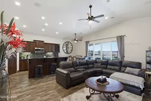 642 Grand Island Dr, Lake Havasu City, AZ 86403 - Photo 6