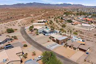 2376 Catamaran Dr, Lake Havasu City, AZ 86404 - Photo 2