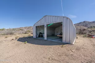 4290 N Smoketree Rd, Golden Valley, AZ 86413 - Photo 34