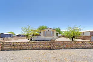 49585 Opal Ave, Quartzsite, AZ 85346 - Photo 2