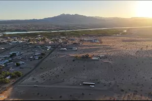 1074 Riverside Dr, Lake Havasu City, AZ 86404 - Photo 6