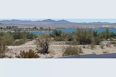 375 London Bridge Rd #4, Lake Havasu City, AZ 86403 - Photo 2