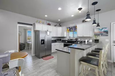 7703 N Sierra Vista Dr, Lake Havasu City, AZ 86404 - Photo 12