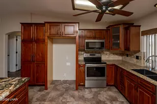 2100 Hillside Dr, Lake Havasu City, AZ 86404 - Photo 16