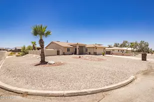 2100 Hillside Dr, Lake Havasu City, AZ 86404 - Photo 2