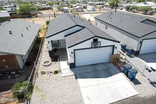 2042 Gregg Ln, Bullhead City, AZ 86442 - Photo 1