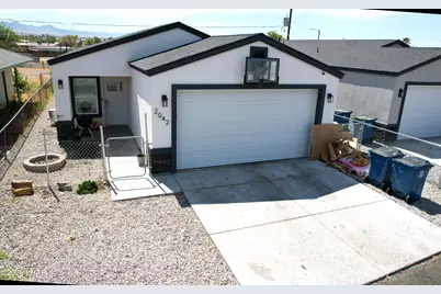 2042 Gregg Ln, Bullhead City, AZ 86442 - Photo 4