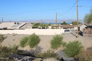 135 Nelson Ln, Lake Havasu City, AZ 86403 - Photo 1